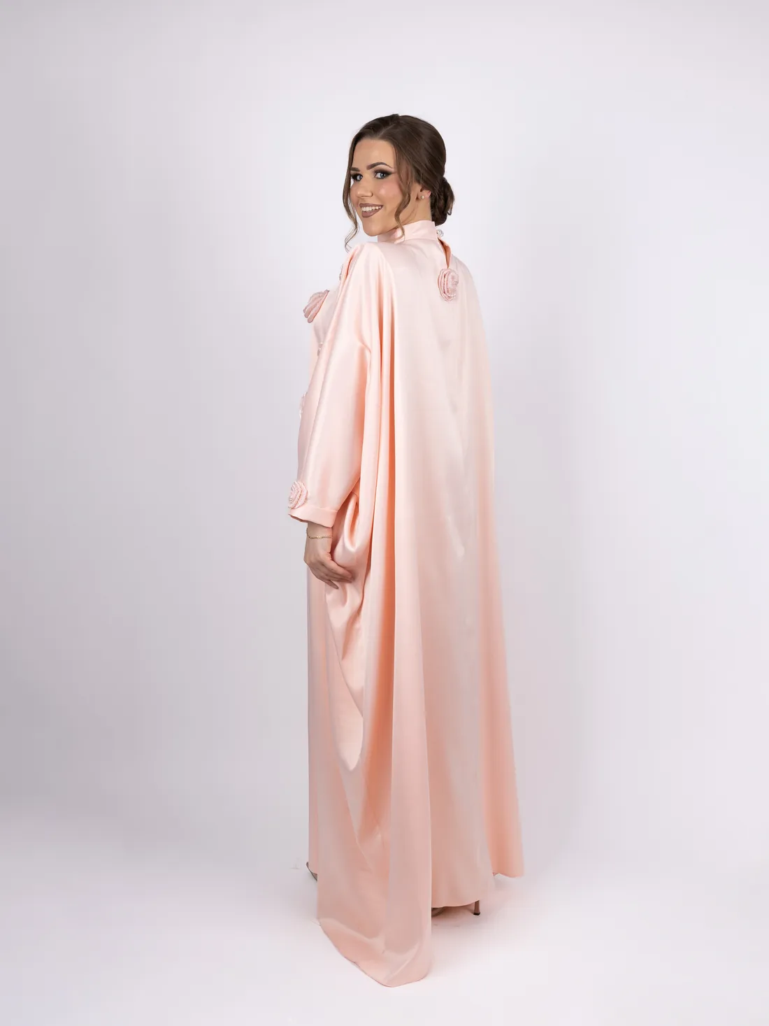 Abaja s’ ručnim ružicama✨ — Džana Style haljina